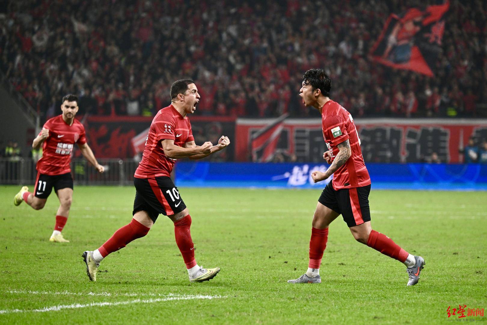 开元体育-包含国际比赛日拜仁慕尼黑备战亚冠，篮板制胜细节曝光，更衣室稳定，资深球员宣示担当的词条