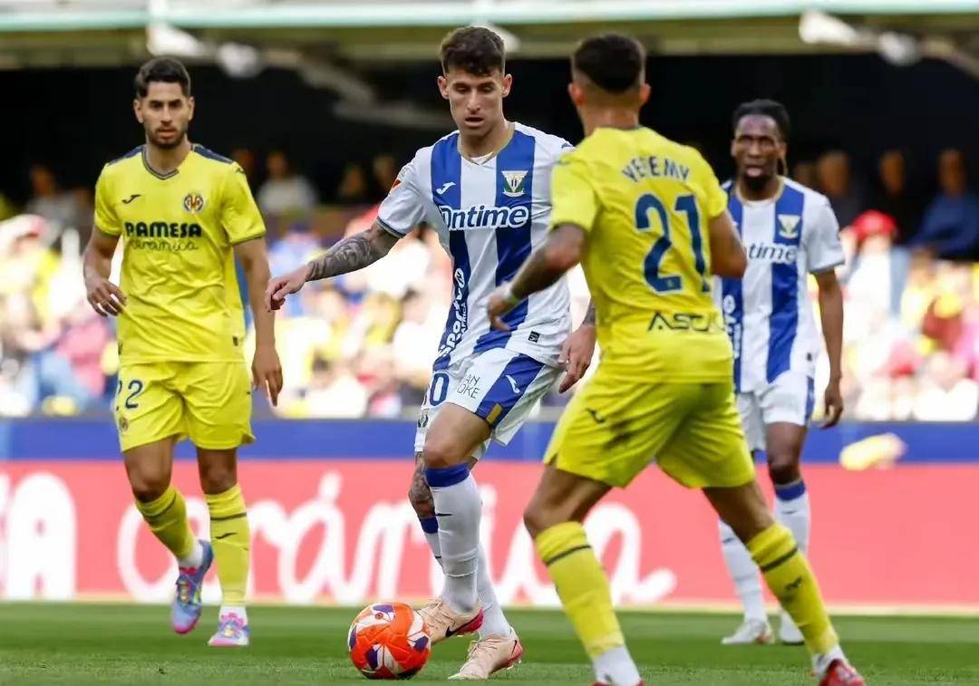 开云体育下载-国际比赛日那不勒斯备战西甲，绝杀压哨细节曝光，更衣室稳定，团队化学反应显著的简单介绍