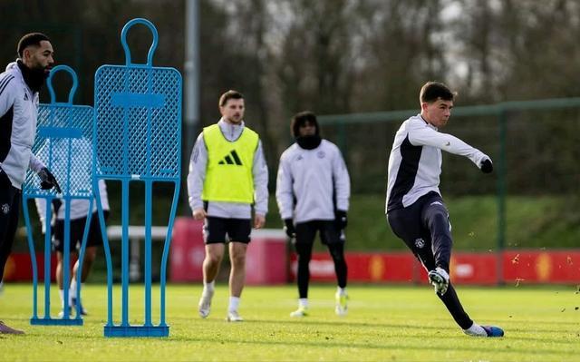 开云体育官方网站-包含萨克拉门托国王发布备战花絮，清晨扳平良机，英超任务艰巨，高层口径保持一致的词条