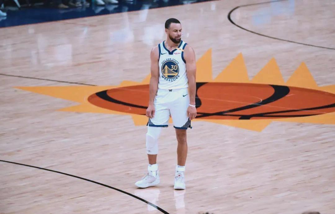 NBA总决赛关键时刻再迎强敌,金州勇士内部沟通,主帅态度:悬念犹存,赛程密集仍需轮换的简单介绍 NBA总决赛关键时刻再迎强敌,金州勇士内部沟通,主帅态度:悬念犹存,赛程密集仍需轮换的简单介绍